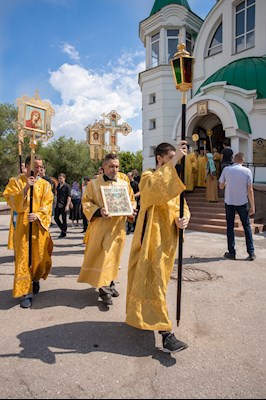 Митрополит Игнатий совершил Божественную литургию в храме Всех святых, в земле Русской просиявших, г. Саратова