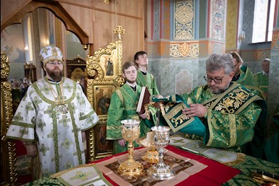 Митрополит Игнатий совершил Божественную литургию в Иоанновском женском монастыре в пос. Алексеевка Хвалынского района