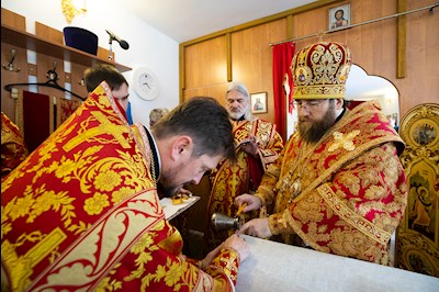 Митрополит Игнатий совершил Великое освящение храма Архангела Михаила с. Курдюм и первую Божественную литургию в новоосвященном храме