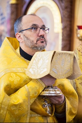 Митрополит Игнатий совершил Божественную литургию в храме во имя святителя Николая Японского г. Саратова