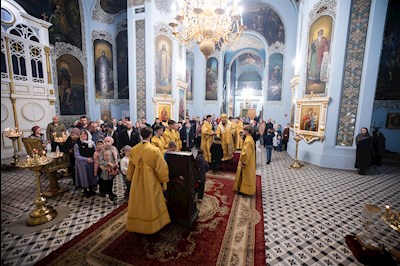 Митрополит Игнатий совершил всенощное бдение в Свято-Духовском соборе г. Саратова