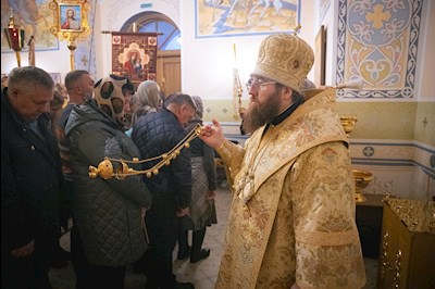 Митрополит Игнатий совершил Великое освящение храма святителя и Чудотворца Николая села Долгий Буерак Гагаринского района г. Саратова и Божественную литургию в новоосвященном храме