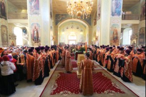 Великая Пасхальная вечерня в Покровском храме Саратова