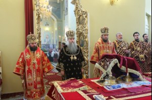 Божественная литургия в храме в честь Покрова Пресвятой Богородицы
