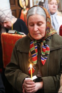 Божественная литургия и панихида в Свято-Никольском храме на Елшанском кладбище Саратова