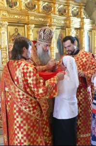 Крещальная Литургия в Свято-Троицком соборе Саратова