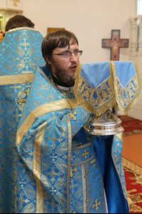 Божественная литургия в храме в честь Покрова Пресвятой Богородицы р.п. Новые Бурасы
