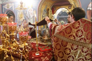 Божественная литургия в Свято-Троицком кафедральном соборе г. Саратова