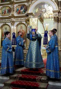 Всенощное бдение в храме в честь Покрова Пресвятой Богородицы г. Саратова