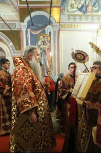 Всенощное бдение в Свято-Троицком кафедральном соборе Саратова