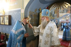 Крещальная литургия в Свято-Троицком кафедральном соборе г. Саратова