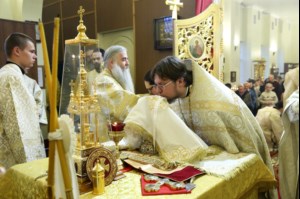 Божественная литургия на Архиерейском подворье — храме во имя преподобного Серафима Саровского г.Саратова