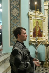 Митрополит Лонгин совершил утреню с Чином погребения
