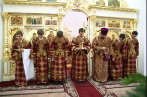 Всенощное бдение в храме во имя святых царственных страстотерпцев п. Дубки