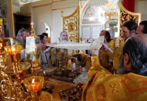 Божественная Литургия в храме во имя святой великомученицы Параскевы Пятницы села Малиновка Аркадакского района