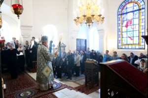 Божественная литургия на Архиерейском подворье – храме в честь иконы Божией Матери «Утоли моя печали» г.Саратова