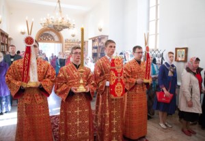 Божественная литургия на Архиерейском подворье — храме во имя святых равноапостольных Мефодия и Кирилла при СГУ в день памяти святых братьев