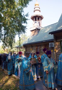 Божественная литургия в храме в честь Рождества Пресвятой Богородицы г.Саратова