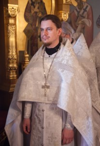 Божественная литургия и крещение оглашенных в Свято-Троицком кафедральном соборе Саратова