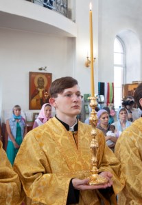Божественная литургия в храме во имя святых первоверховных апостолов Петра и Павла г. Аткарска