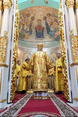 Божественная литургия в храме Всех святых, в земле Русской просиявших, г. Саратова