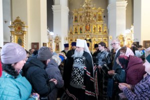 Великое повечерие с чтением канона преподобного Андрея Критского в Свято-Троицком кафедральном соборе г. Вольска