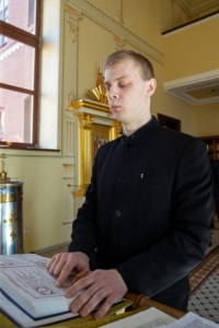 Литургия Преждеосвященных Даров на Архиерейском подворье — в храме святого апостола и евангелиста Иоанна Богослова