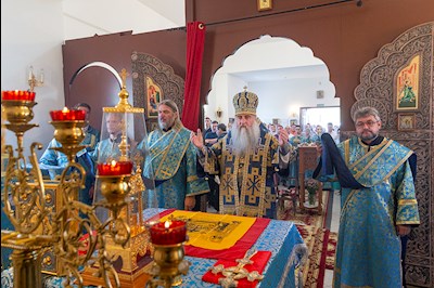 Божественная литургия в храме в честь Владимирской иконы Божией Матери с. Багаевка