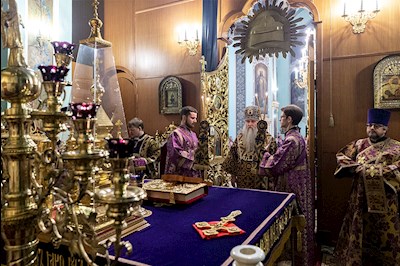 Всенощное бдение в храме в честь Сошествия Святого Духа г. Саратова