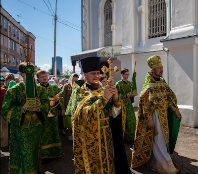 Божественная литургия в храме Сошествия Святого Духа г. Саратова
