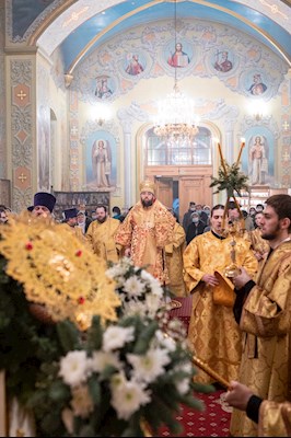 Митрополит Игнатий совершил Великую рождественскую вечерню