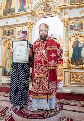 Митрополит Игнатий совершил Божественную литургию в храме Святых Царственных страстотерпцев поселка Дубки