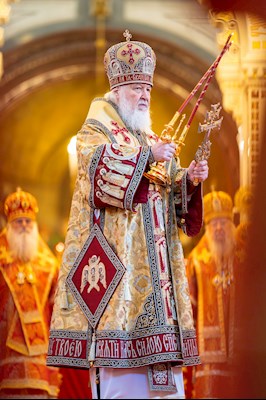 Митрополит Игнатий принял участие в Божественной литургии в Храме Христа Спасителя