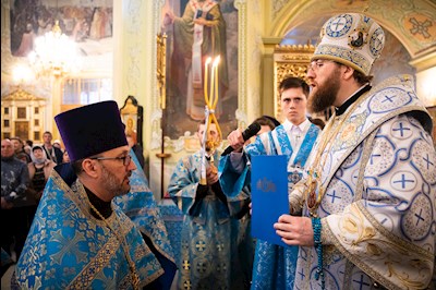 Митрополит Игнатий совершил всенощное бдение в Покровском соборе г. Саратова