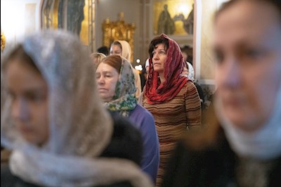 Митрополит Игнатий совершил Божественную литургию в Свято-Троицком кафедральном соборе Саратова