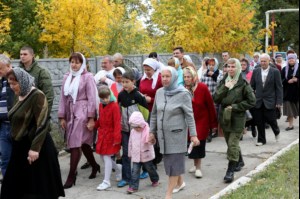 Божественная литургия в храме во имя мучениц Веры, Надежды, Любови и матери их Софии поселка Светлый Татищевского района