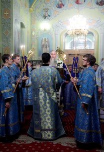 Всенощное бдение в храме в честь Покрова Пресвятой Богородицы г. Саратова