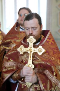 В Великий Четверг Митрополит Лонгин совершил Литургию Василия Великого и Чин умовения ног