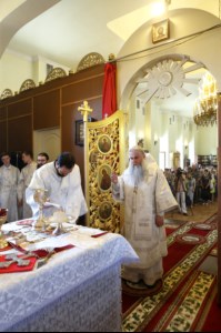 Божественная литургия и панихида на Архиерейском подворье – храме во имя преподобного Серафима Саровского г.Саратова
