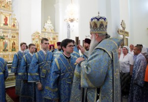 Всенощное бдение с чином Погребения Божией Матери в Свято-Троицком кафедральном соборе г. Вольска