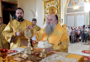 Божественная Литургия в храме во имя святой великомученицы Параскевы Пятницы села Малиновка Аркадакского района