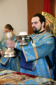 Божественная литургия на Архиерейском подворье – храме в честь иконы Божией Матери «Утоли моя печали» г.Саратова