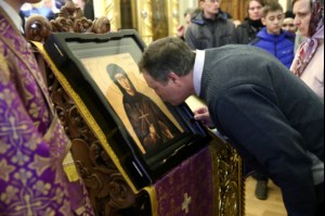 Всенощное бдение на Архиерейском подворье – храме во имя преподобного Серафима Саровского г.Саратова