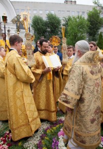 Божественная литургия в храме во имя святителя Луки (Войно-Ясенецкого), исповедника, при 3-й городской клинической больнице г. Саратова