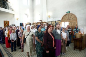Божественная литургия в храме во имя святых первоверховных апостолов Петра и Павла г.Аткарска