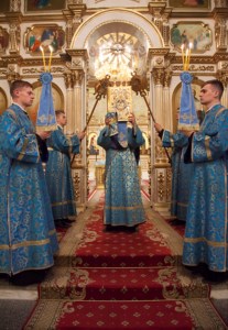 Всенощное бдение в храме в честь Покрова Пресвятой Богородицы г.Саратова