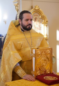 Совершена первая Литургия в новом храме на Увекском кладбище г.Саратова