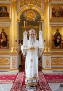Божественная литургия на Архиерейском подворье — храме во имя святого апостола и евангелиста Иоанна Богослова при СПДС