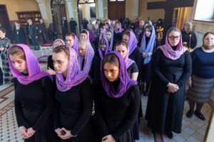 Литургия Преждеосвященных Даров на Архиерейском подворье — в храме во имя святого апостола и евангелиста Иоанна Богослова при СПДС