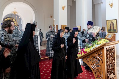 Литургия Преждеосвященных Даров и монашеский постриг в Свято-Алексиевском женском монастыре г. Саратова